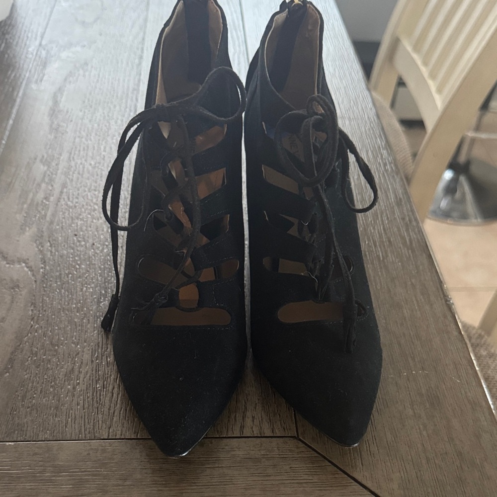 Adrienne Vittadini Black Lace-Up Heels